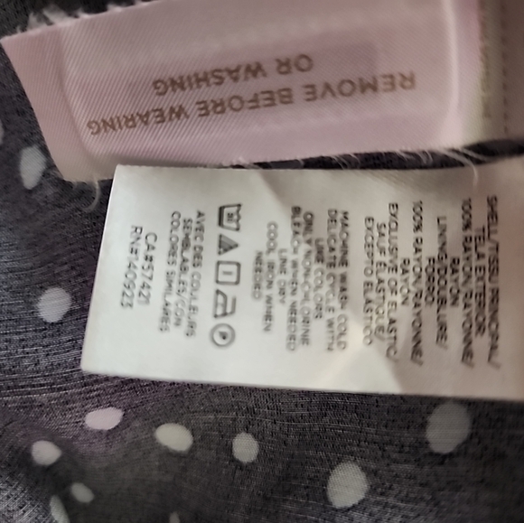 Loft pant romper with 2 pockets an elastic waist size 6 - Picture 7 of 14